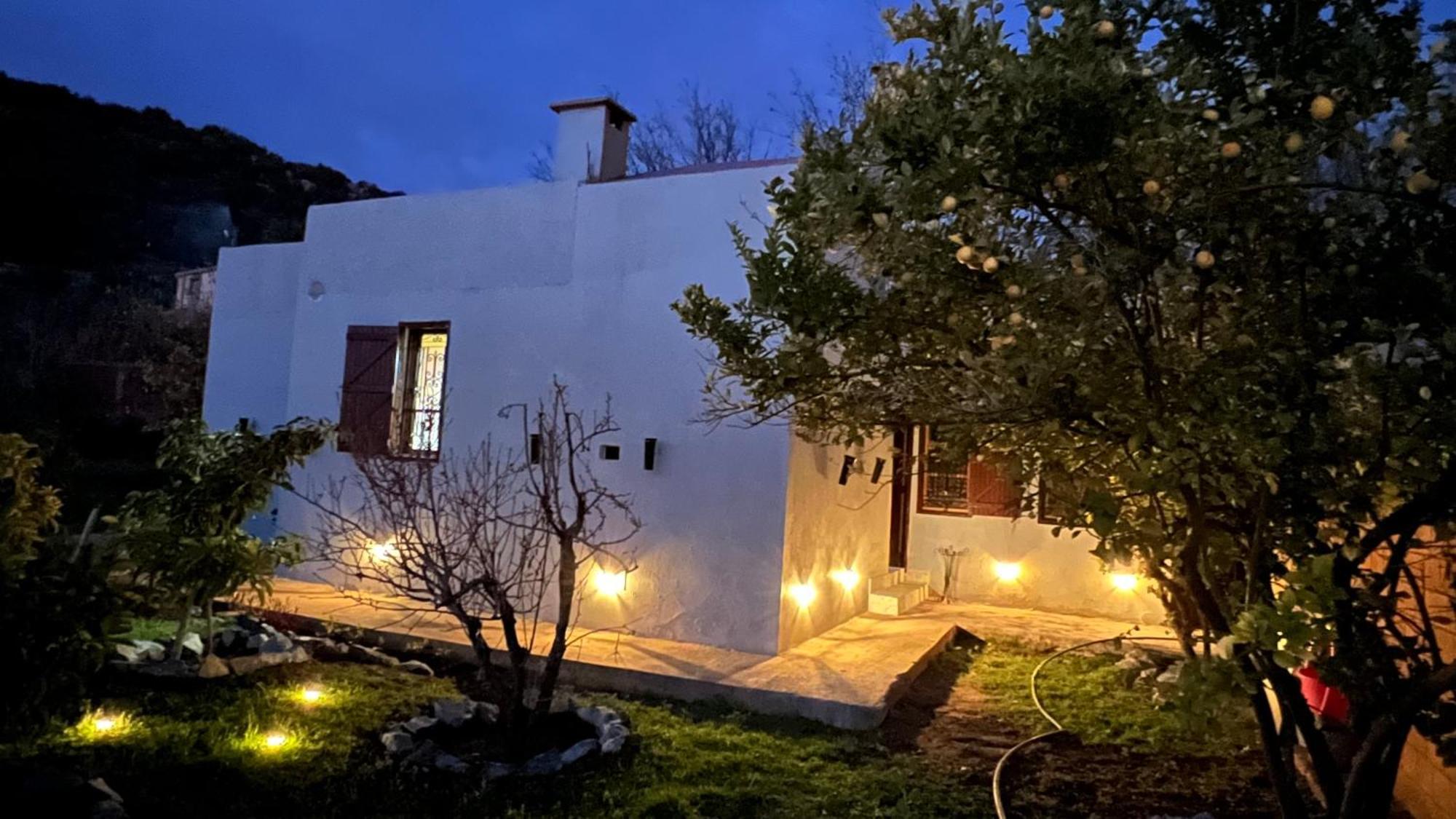 Villa Privee Reservee Aux Familles Aroggou Exterior photo